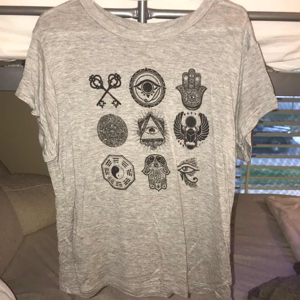Graphic tee